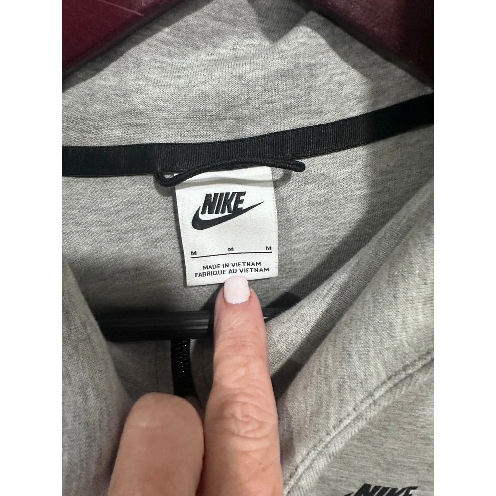Nike Tech Fleece Full Zip Hoodie Womens Medium Gray Black‎ Logo Sweatshirt